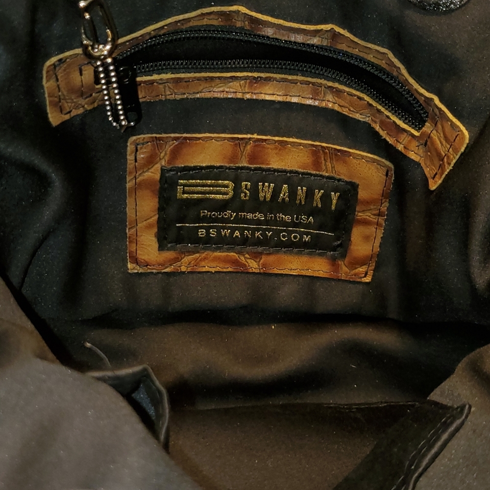 B Swanky Leather Python Look Shoulder Bag / Backp… - image 7